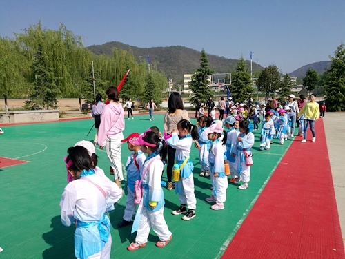 “潤物無聲”幼兒園文化建設內容，打造多樣性+藝術性幼兒園。     